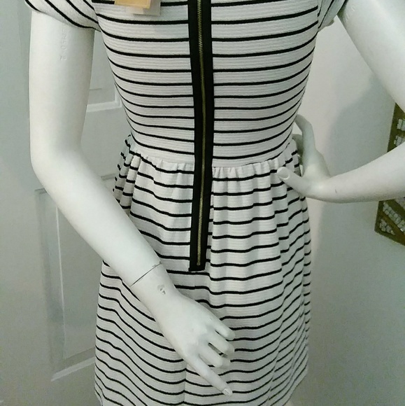 Striped Fit and Flare Dress Francesca's S Small - Picture 2 of 3